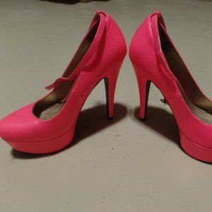 Charloote Russe Hot Pink Pumps